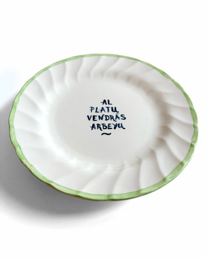 Plato "Al platu vendrás arbeyu"